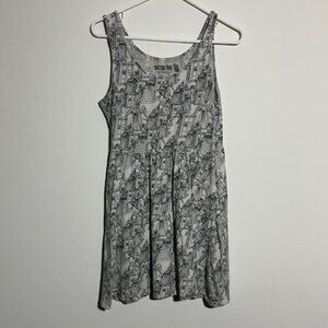 Doctor Who By Her Universe Sleeveless White and Black Dress Size Medium